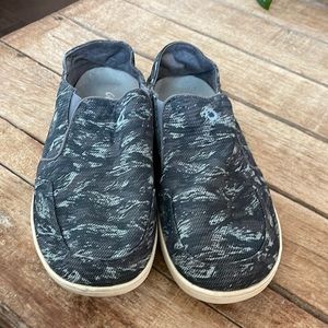 Olukai mens slip on size 10.5